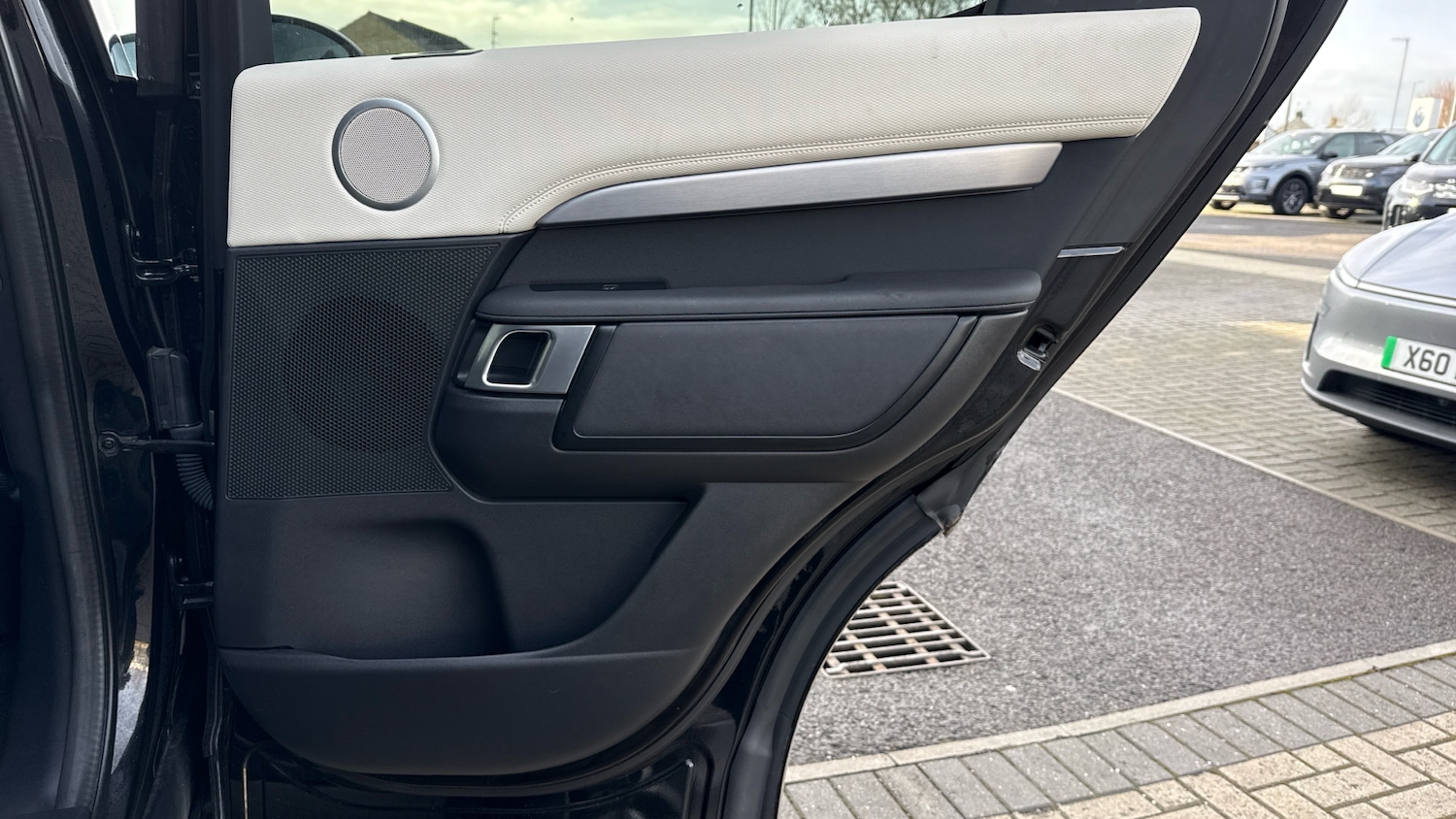 Used Land Rover Discovery 2022 for sale - 77323802: Photo 38