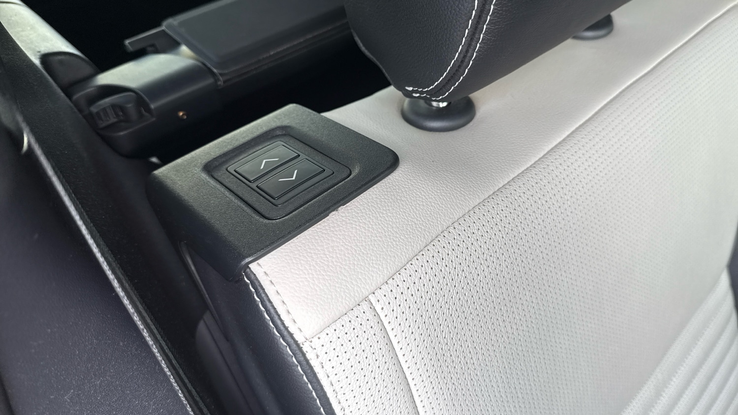 Used Land Rover Discovery 2022 for sale - 77323802: Photo 41