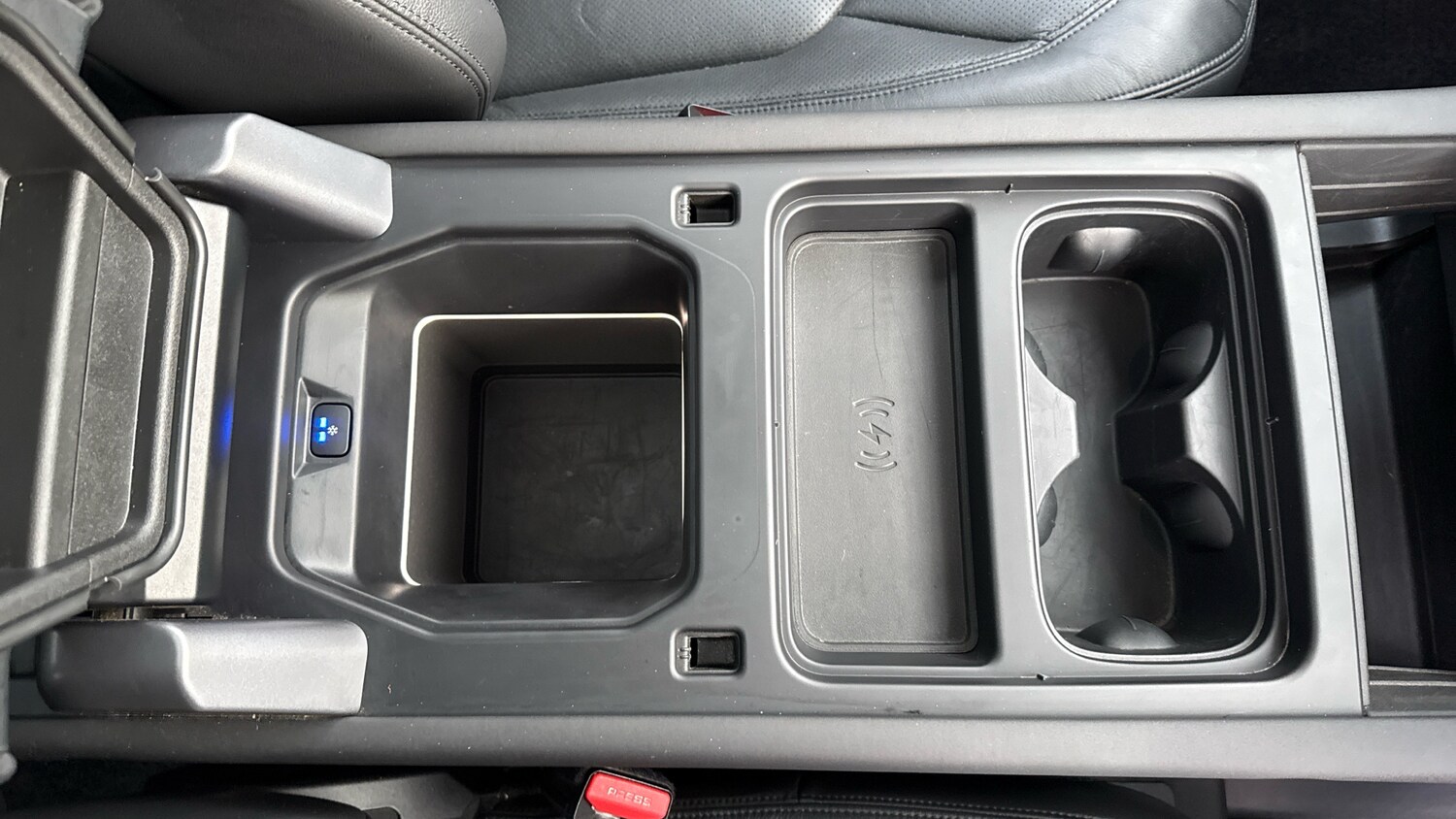 Used Land Rover Defender 2024 for sale - 76564942: Photo 31