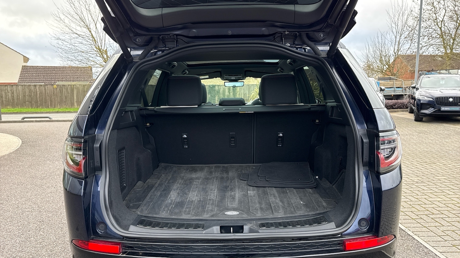 Used Land Rover Discovery Sport 2022 for sale - 77997454: Photo 10