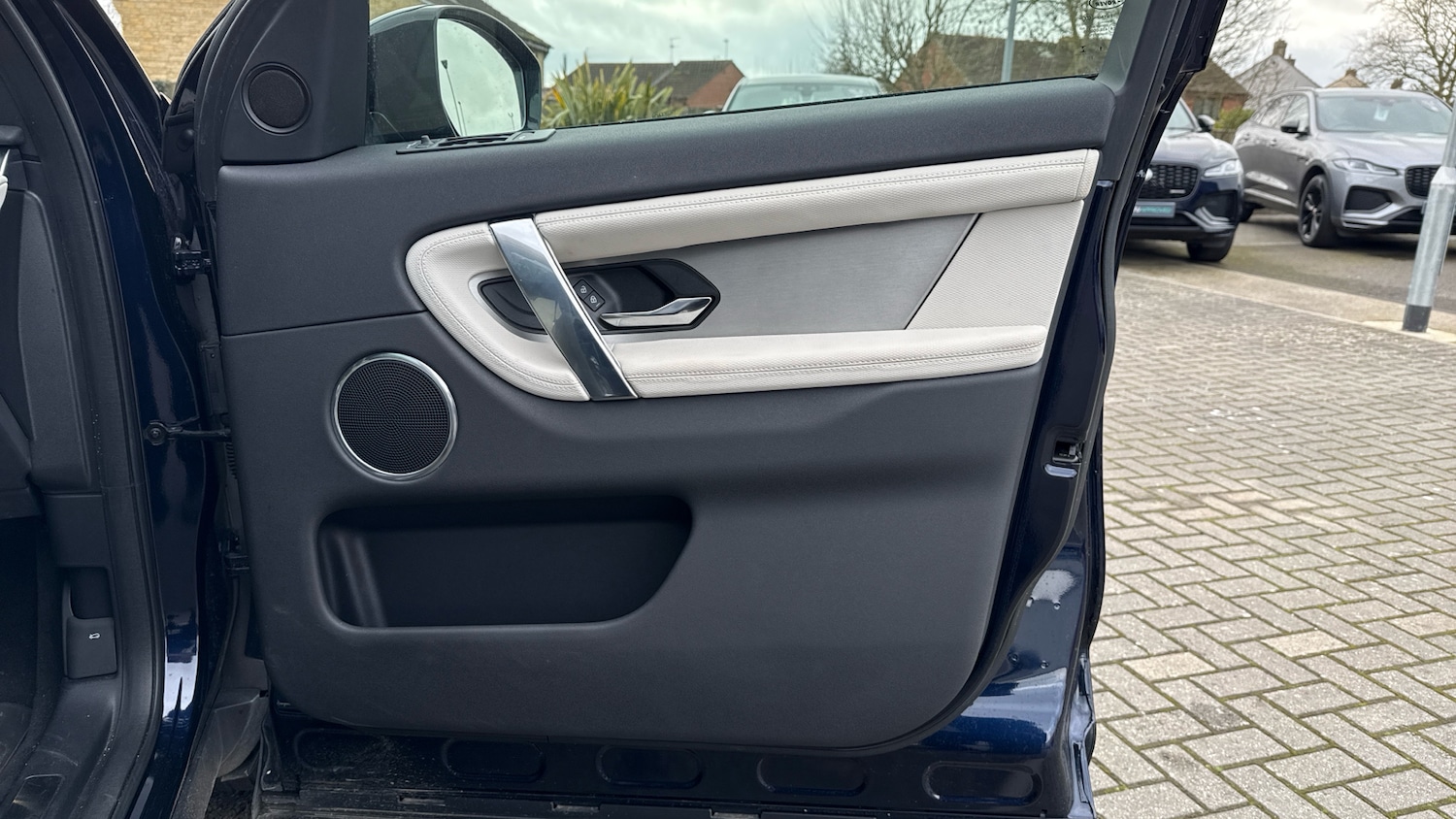 Used Land Rover Discovery Sport 2022 for sale - 77997454: Photo 29