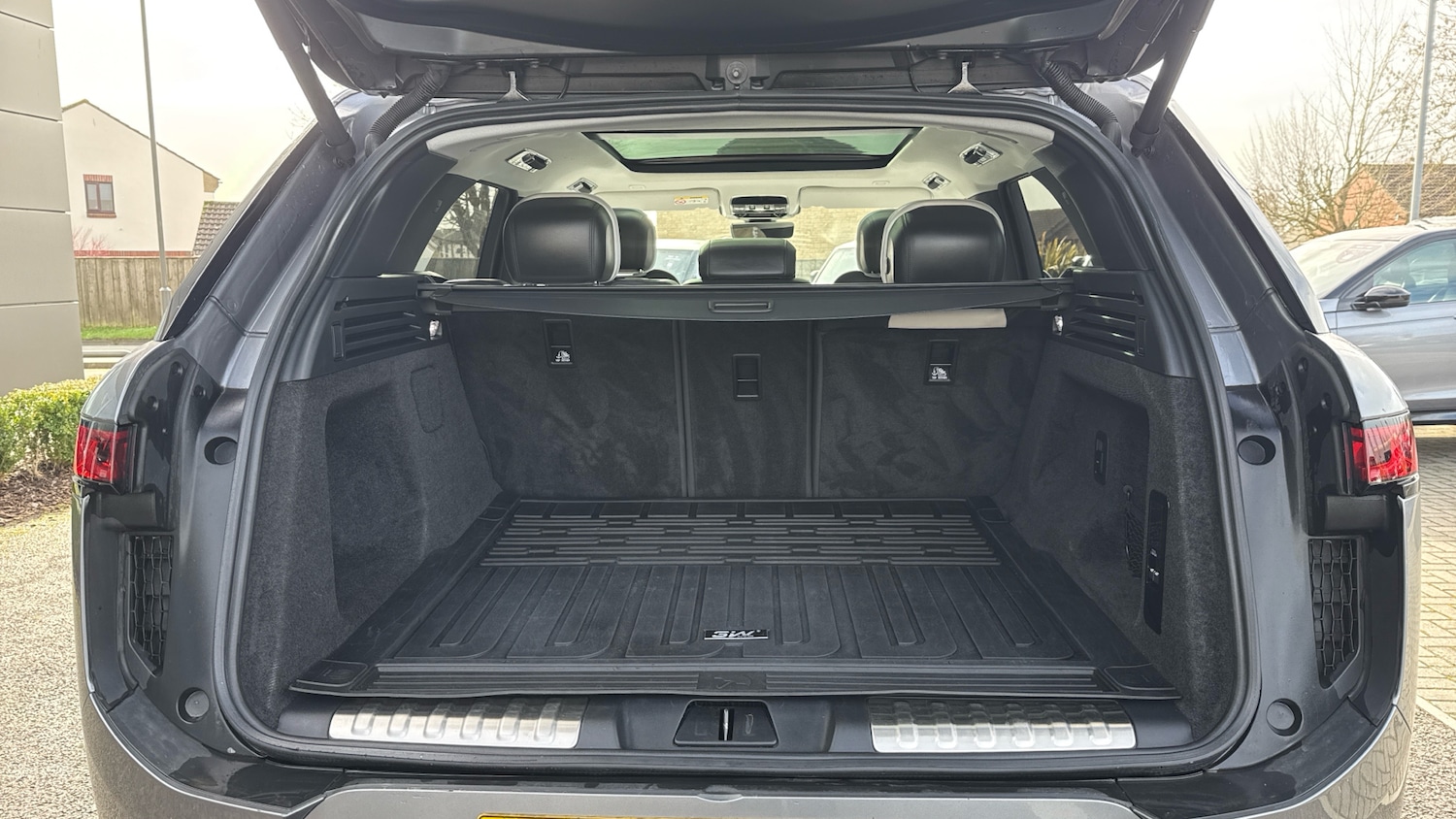 Used Land Rover Range Rover Sport 2024 for sale - 77528500: Photo 10