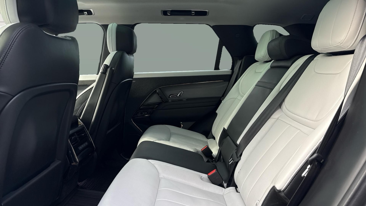 Used Land Rover Range Rover Sport 2024 for sale - 77528500: Photo 4