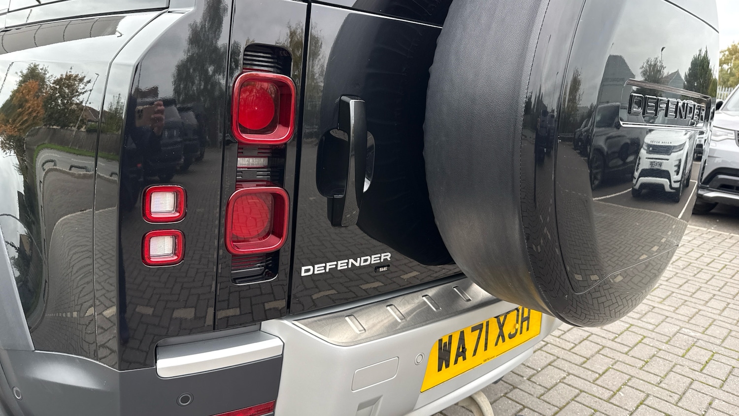 Used Land Rover Defender 2021 for sale - 76329897: Photo 19