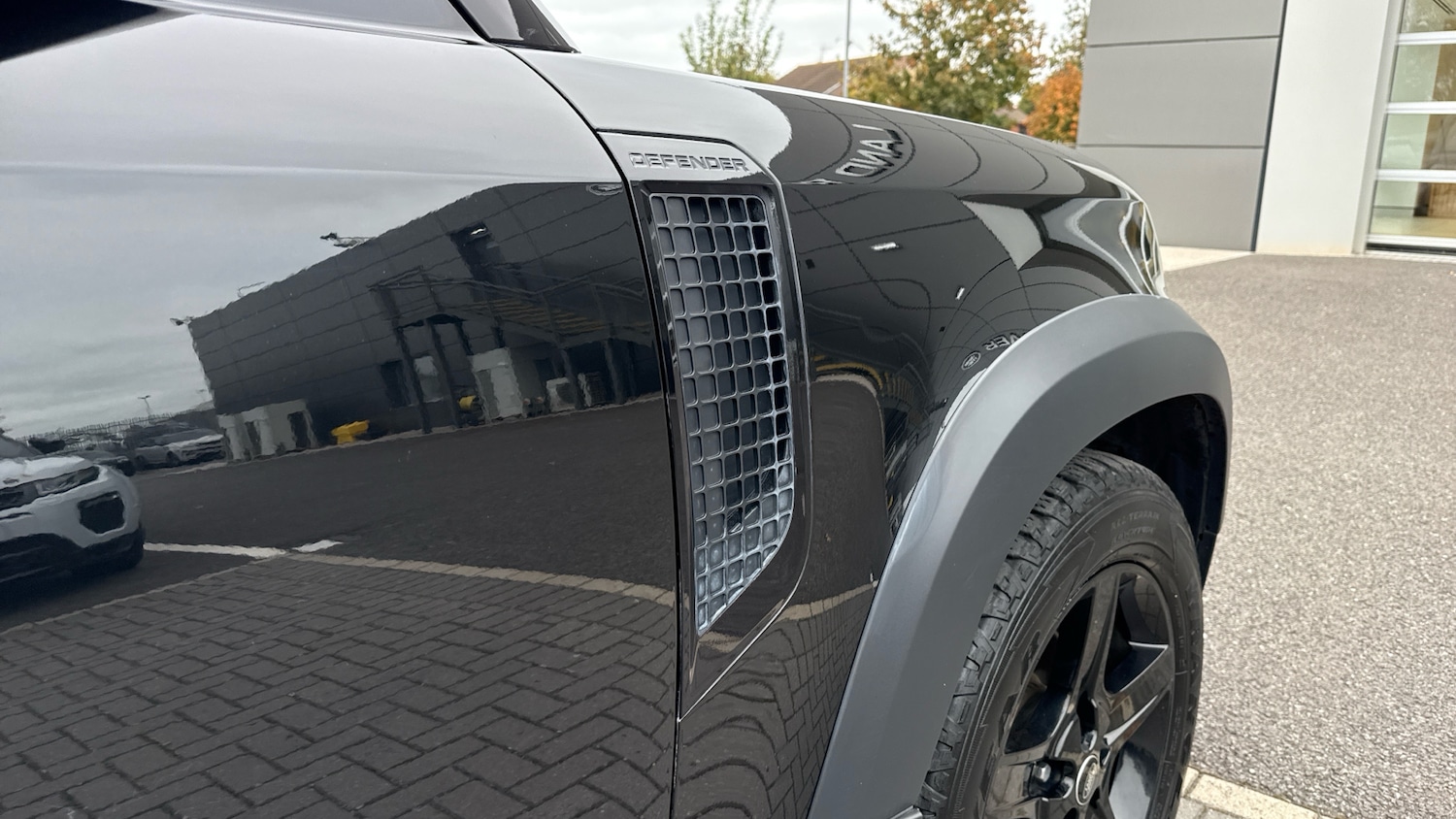 Used Land Rover Defender 2021 for sale - 76329897: Photo 22