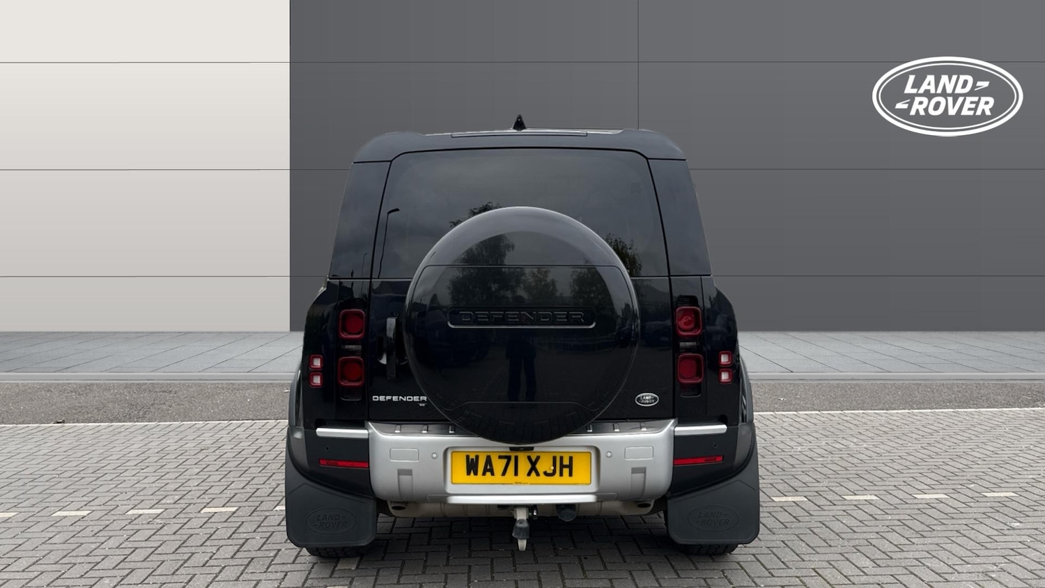 Used Land Rover Defender 2021 for sale - 76329897: Photo 6