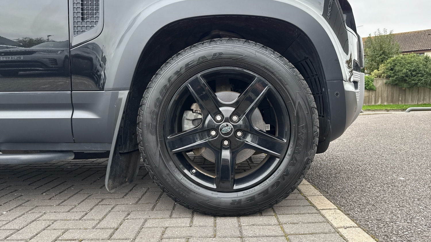 Used Land Rover Defender 2021 for sale - 76329897: Photo 8