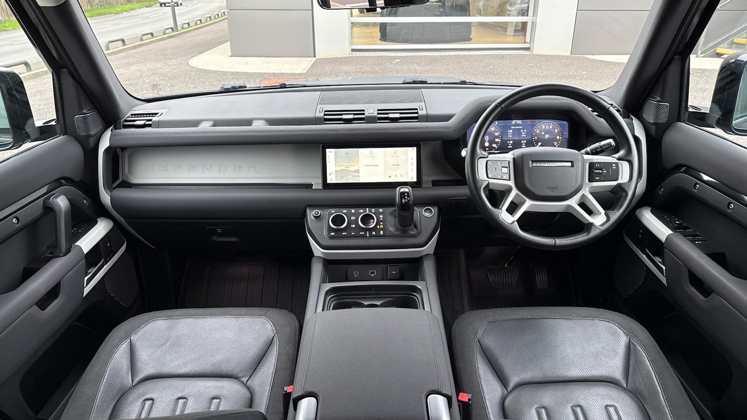 Used Land Rover Defender 2021 for sale - 76329897: Photo 9
