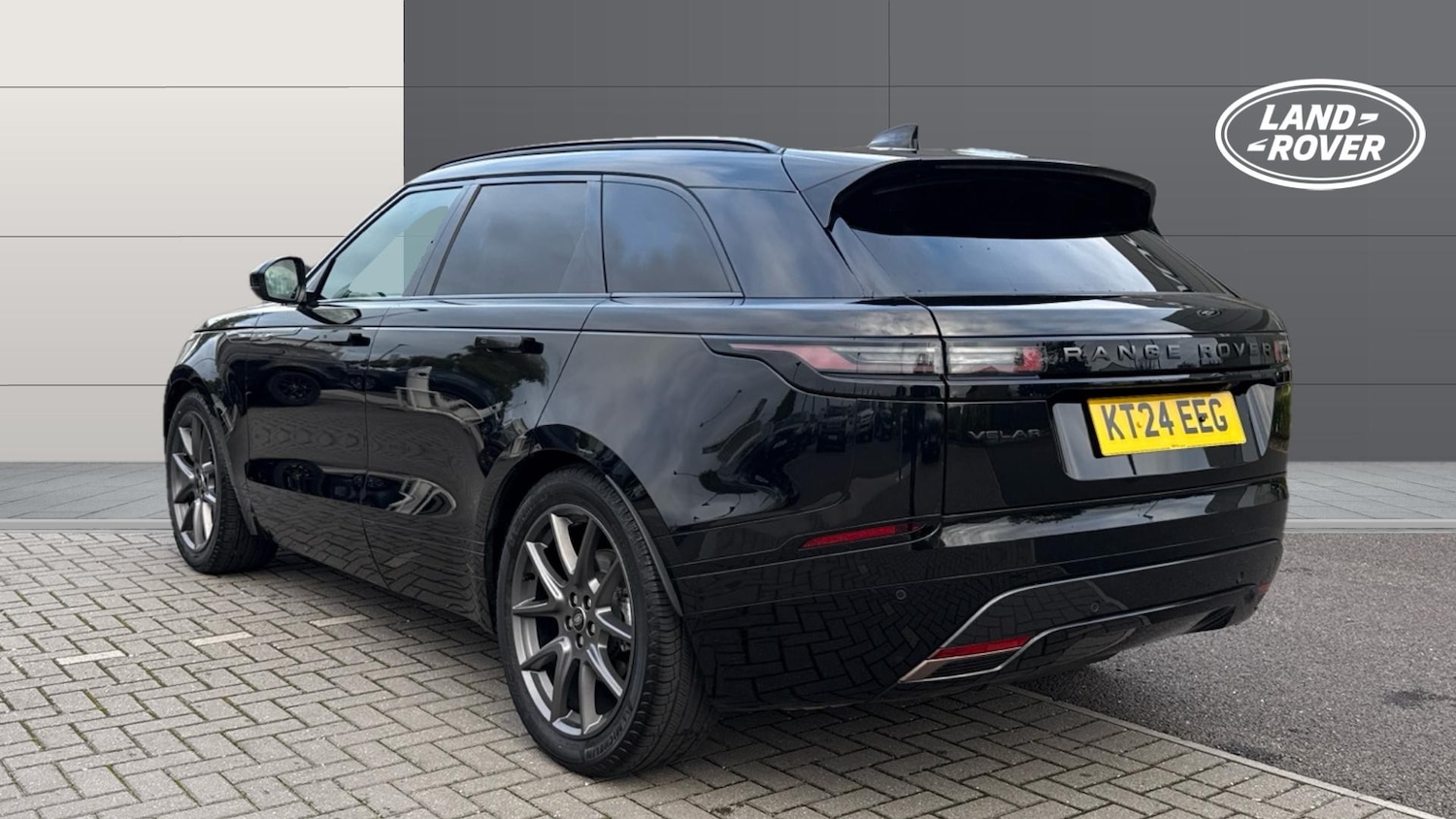 Used Land Rover Range Rover Velar 2024 for sale - 76193766: Photo 2
