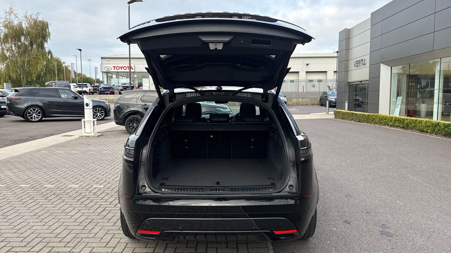 Used Land Rover Range Rover Velar 2024 for sale - 76193766: Photo 27