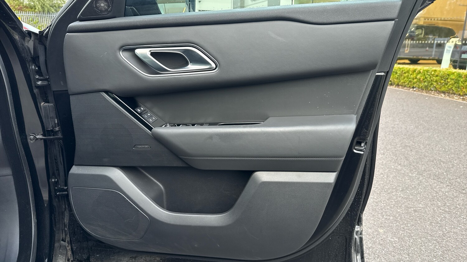 Used Land Rover Range Rover Velar 2024 for sale - 76193766: Photo 29