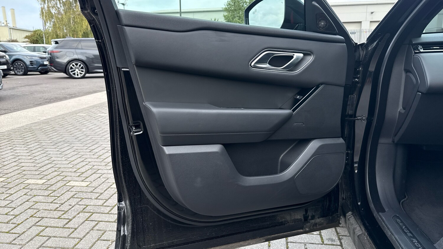 Used Land Rover Range Rover Velar 2024 for sale - 76193766: Photo 42