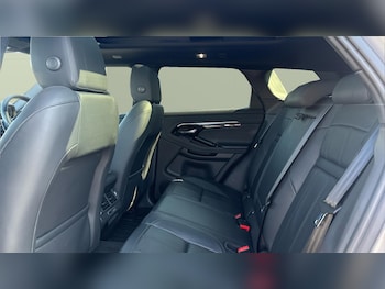 Used Land Rover Range Rover Evoque 2021 for sale - 77883836: Photo