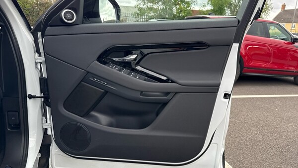 Used Land Rover Range Rover Evoque 2025 for sale - 75665327: Photo 29