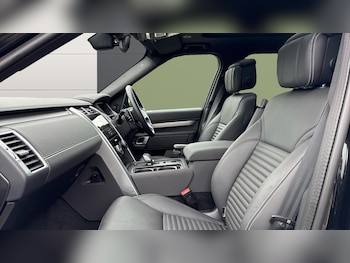 Used Land Rover Discovery 2024 for sale - 76065947: Photo