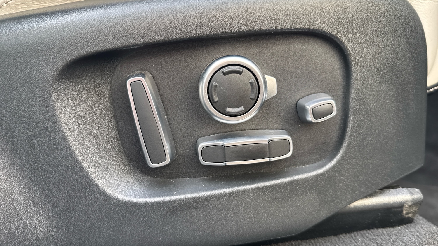 Used Land Rover Range Rover Velar 2022 for sale - 78163155: Photo 30