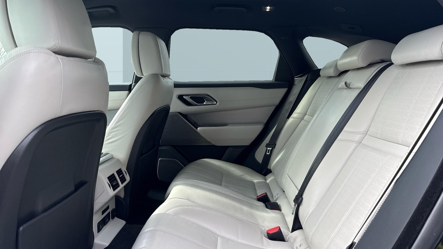 Used Land Rover Range Rover Velar 2022 for sale - 78163155: Photo 4