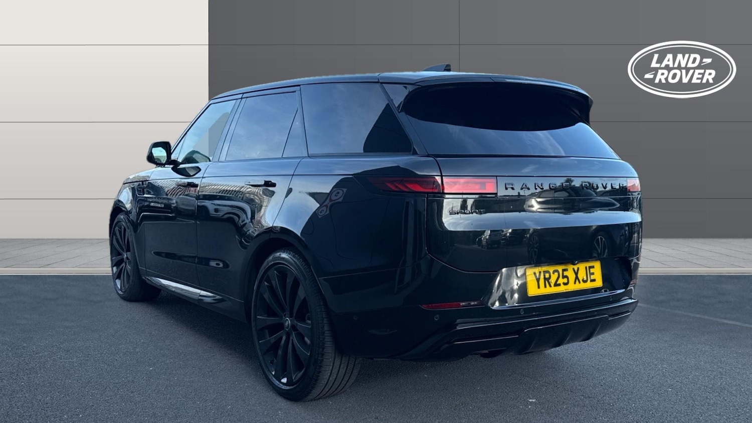 Used Land Rover Range Rover Sport 2025 for sale - 75995724: Photo 2