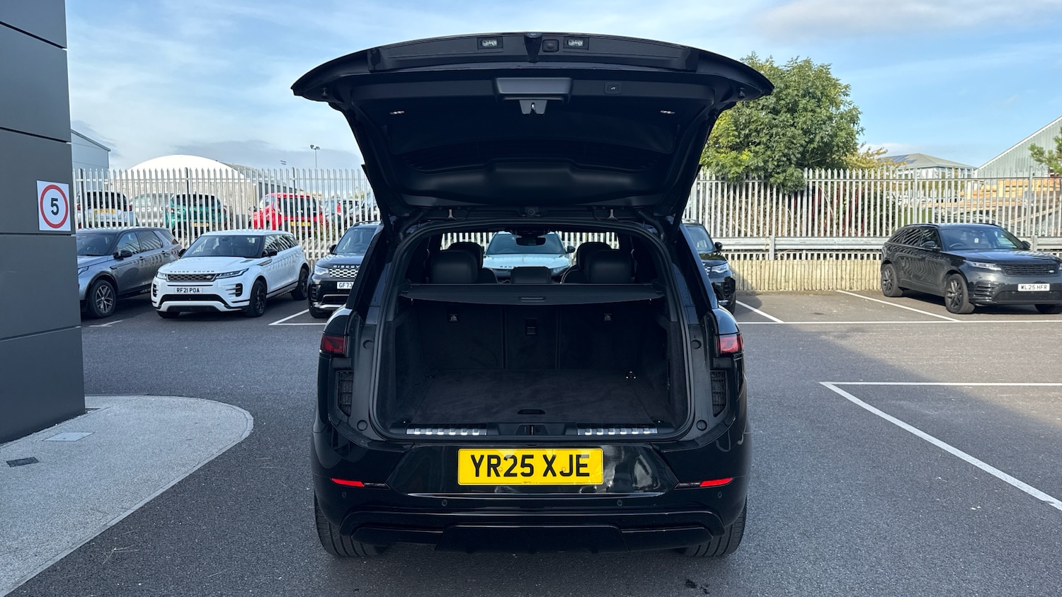 Used Land Rover Range Rover Sport 2025 for sale - 75995724: Photo 27