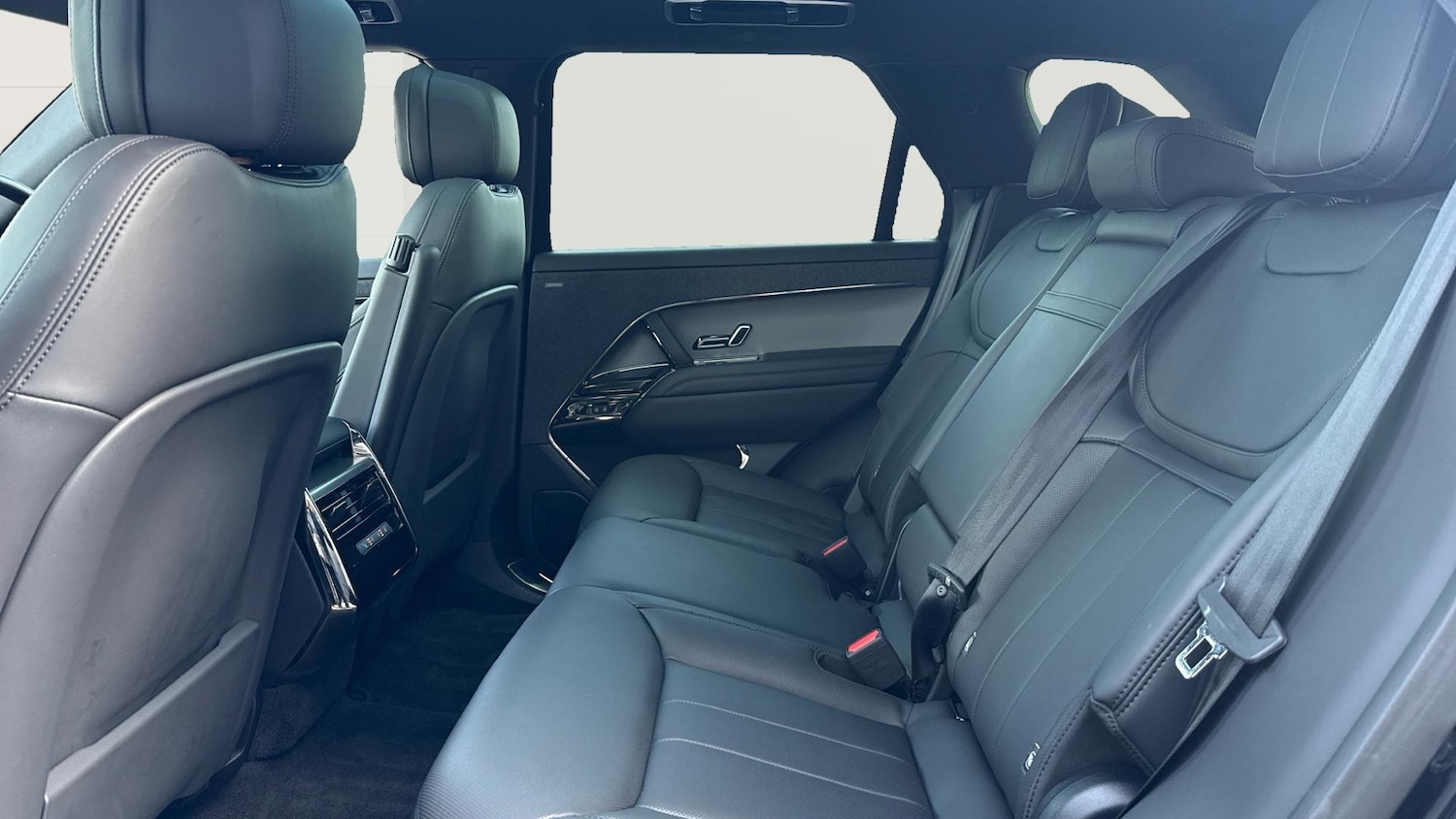 Used Land Rover Range Rover Sport 2025 for sale - 75995724: Photo 4