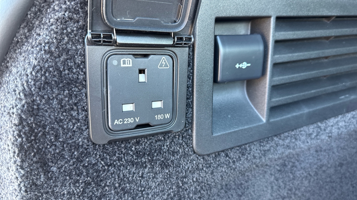 Used Land Rover Range Rover 2020 for sale - 76451809: Photo 40