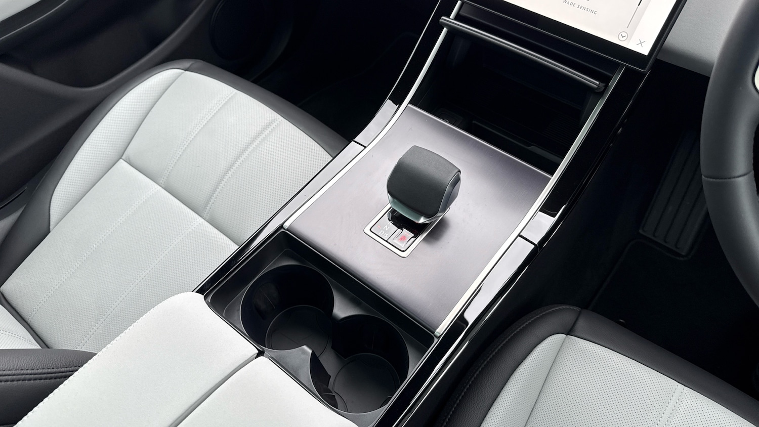 Used Land Rover Range Rover Evoque 2025 for sale - 77668385: Photo 13