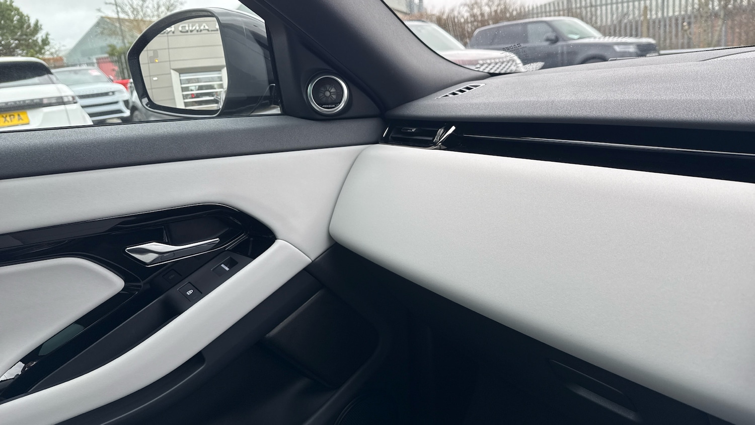 Used Land Rover Range Rover Evoque 2025 for sale - 77668385: Photo 26