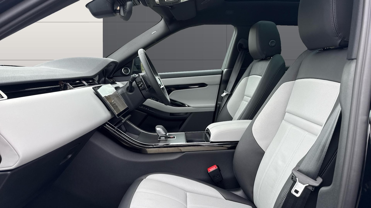 Used Land Rover Range Rover Evoque 2025 for sale - 77668385: Photo 3