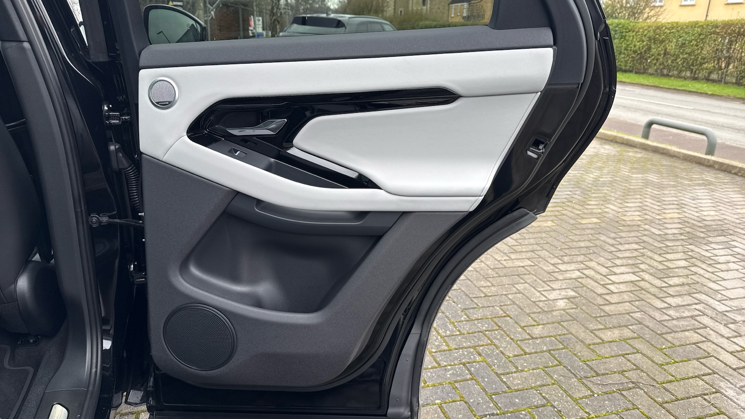 Used Land Rover Range Rover Evoque 2025 for sale - 77668385: Photo 37