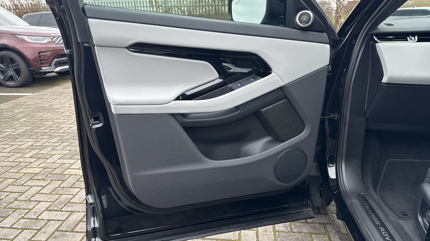 Used Land Rover Range Rover Evoque 2025 for sale - 77668385: Photo 41