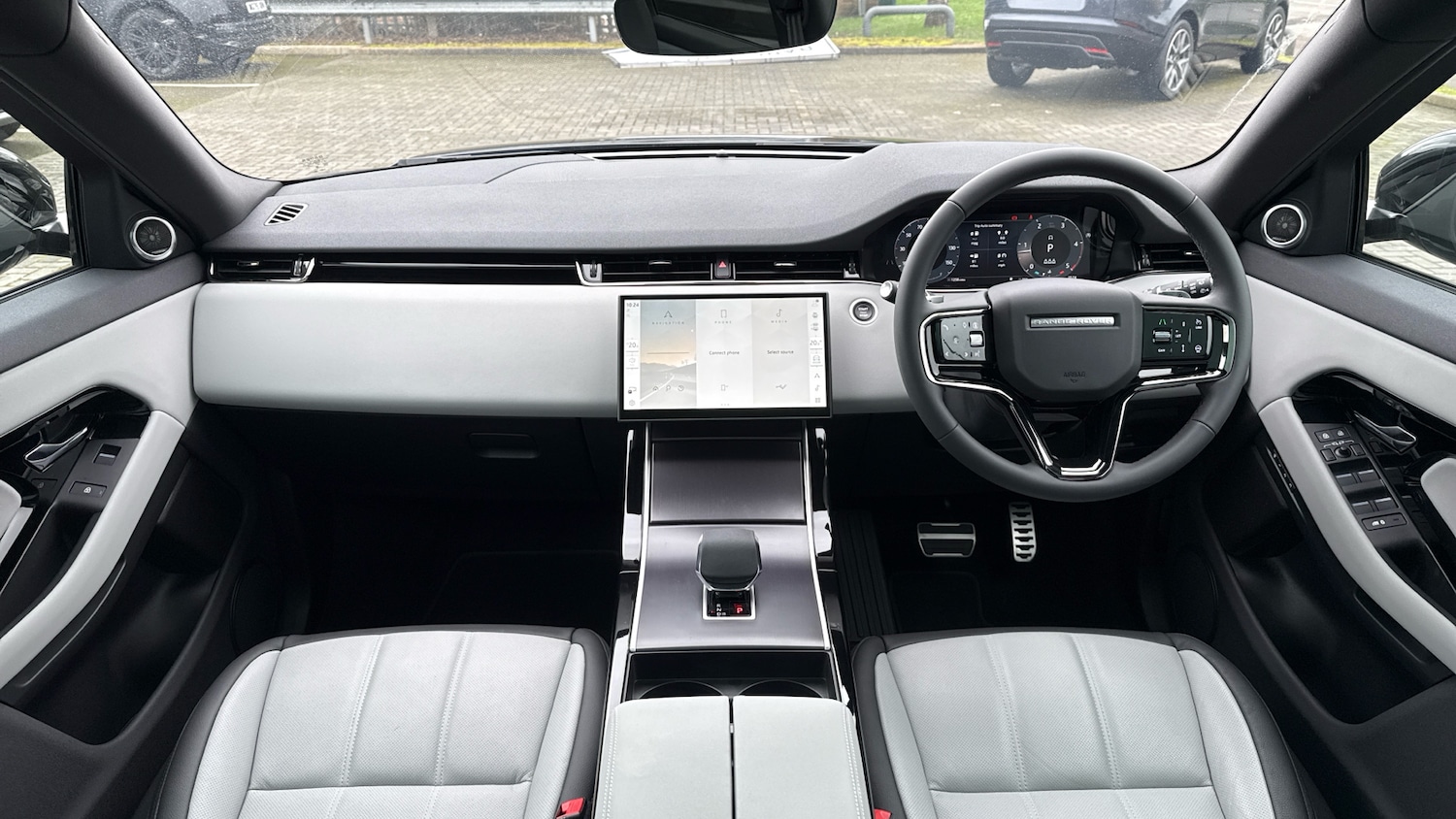 Used Land Rover Range Rover Evoque 2025 for sale - 77668385: Photo 9