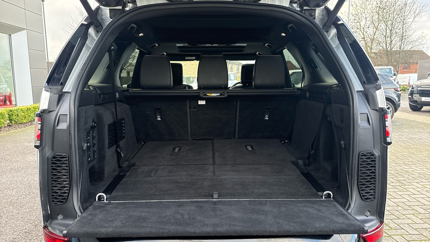 Used Land Rover Discovery 2019 for sale - 76957362: Photo 10