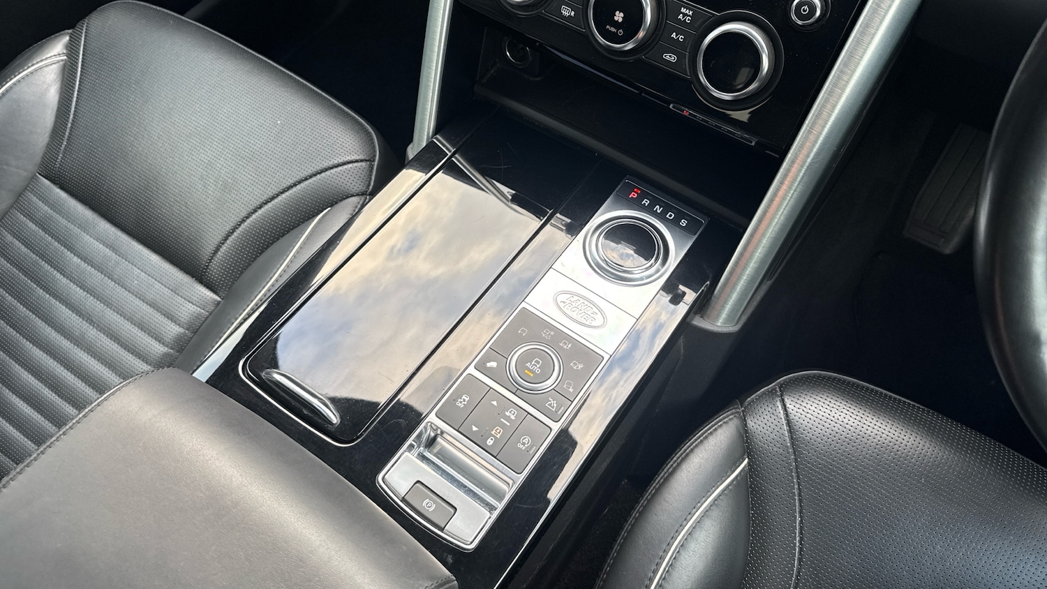 Used Land Rover Discovery 2019 for sale - 76957362: Photo 13