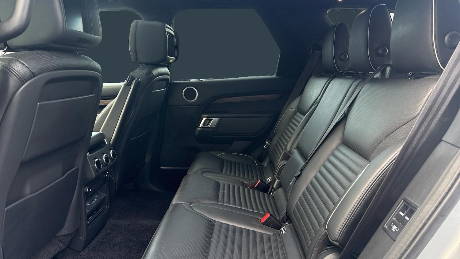 Used Land Rover Discovery 2019 for sale - 76957362: Photo 4