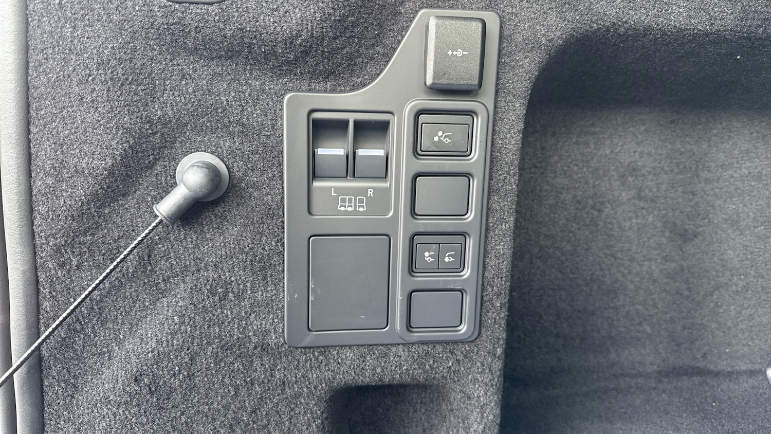 Used Land Rover Discovery 2025 for sale - 77447030: Photo 42