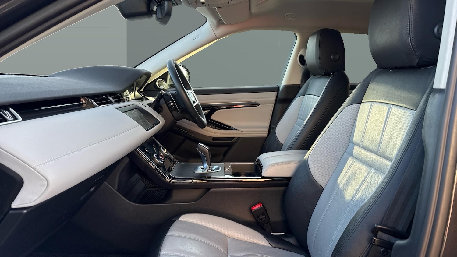 Used Land Rover Range Rover Evoque 2022 for sale - 77124992: Photo 3