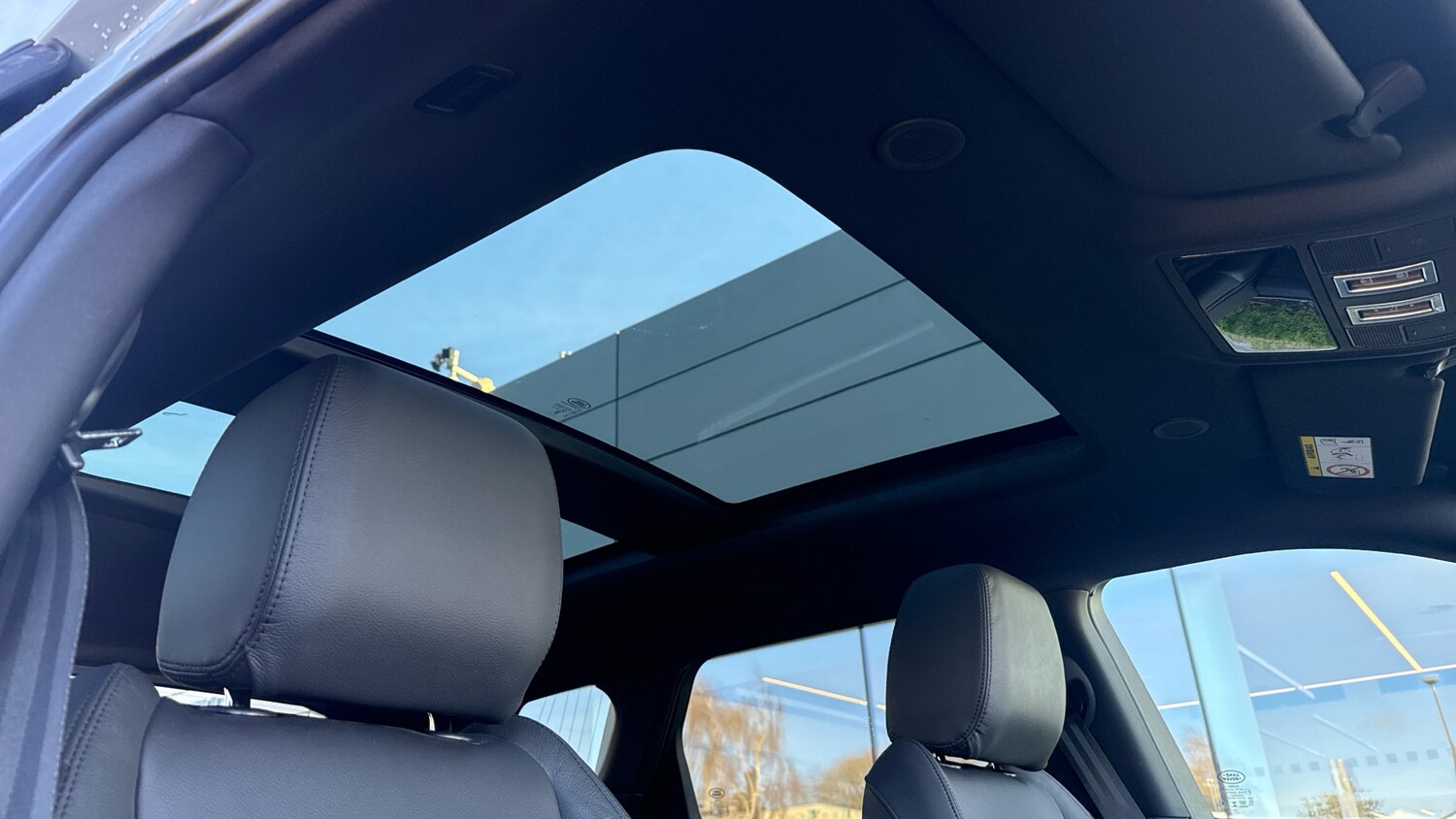 Used Land Rover Range Rover Evoque 2025 for sale - 76945778: Photo 21