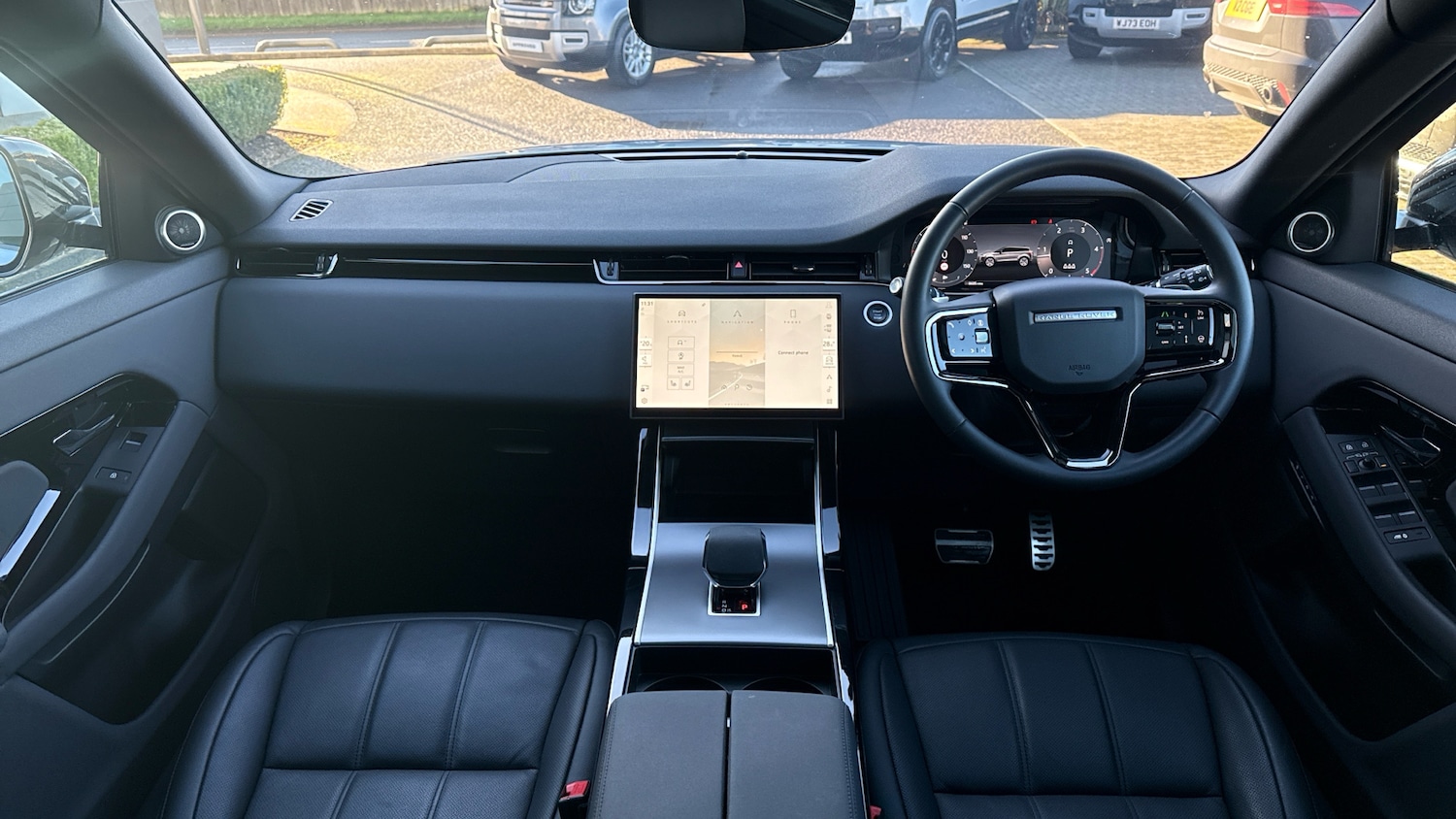 Used Land Rover Range Rover Evoque 2025 for sale - 76945778: Photo 9