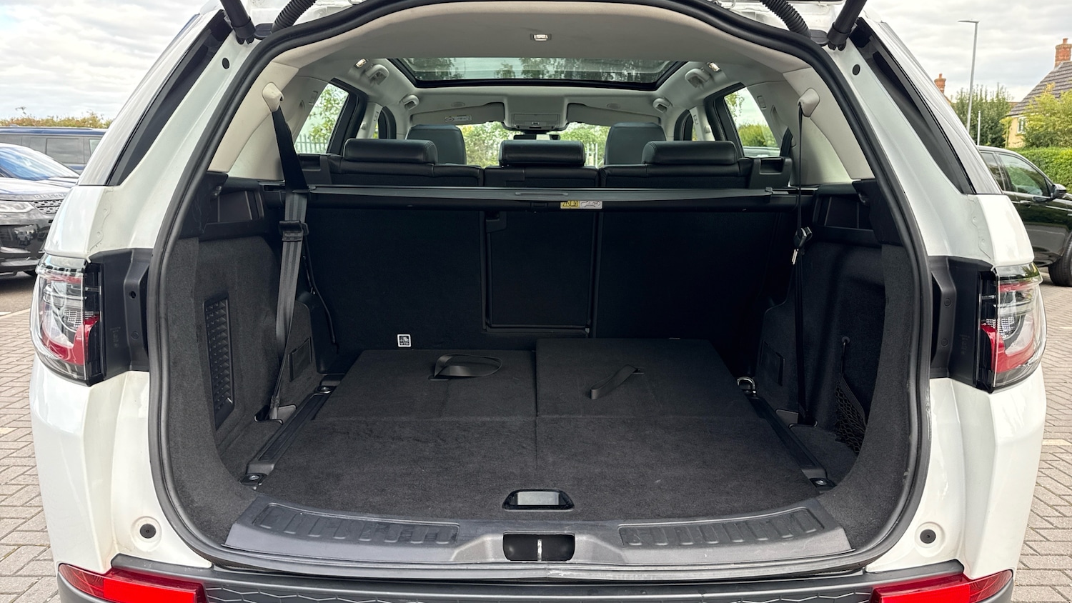 Used Land Rover Discovery Sport 2021 for sale - 76507271: Photo 10