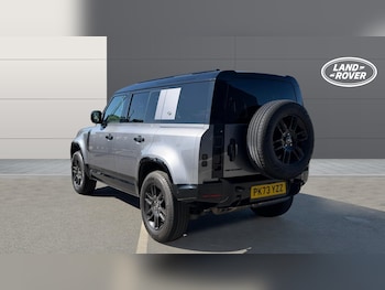 Used Land Rover Defender 2023 for sale - 78734120: Photo