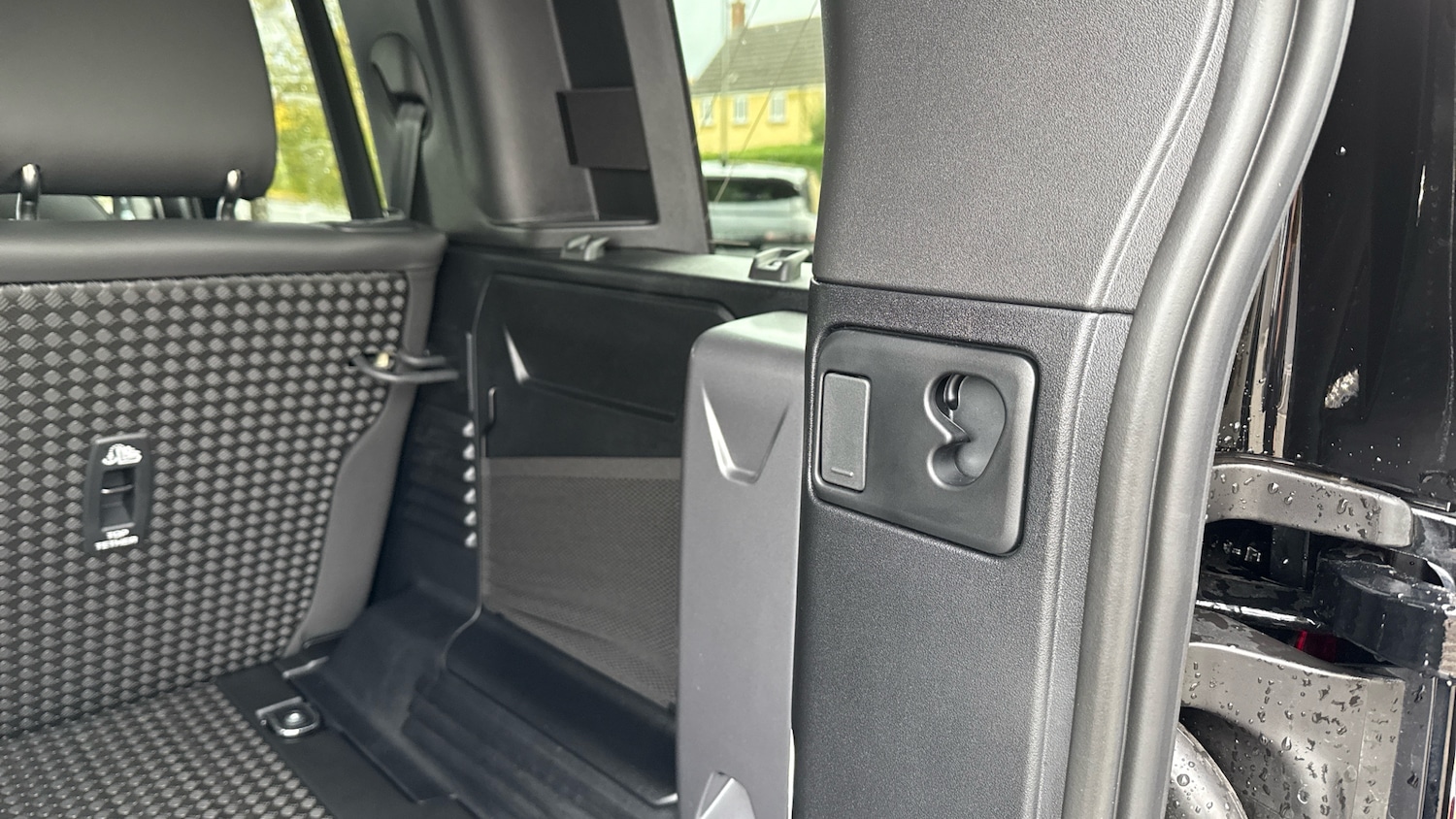 Used Land Rover Defender 2025 for sale - 76956993: Photo 28