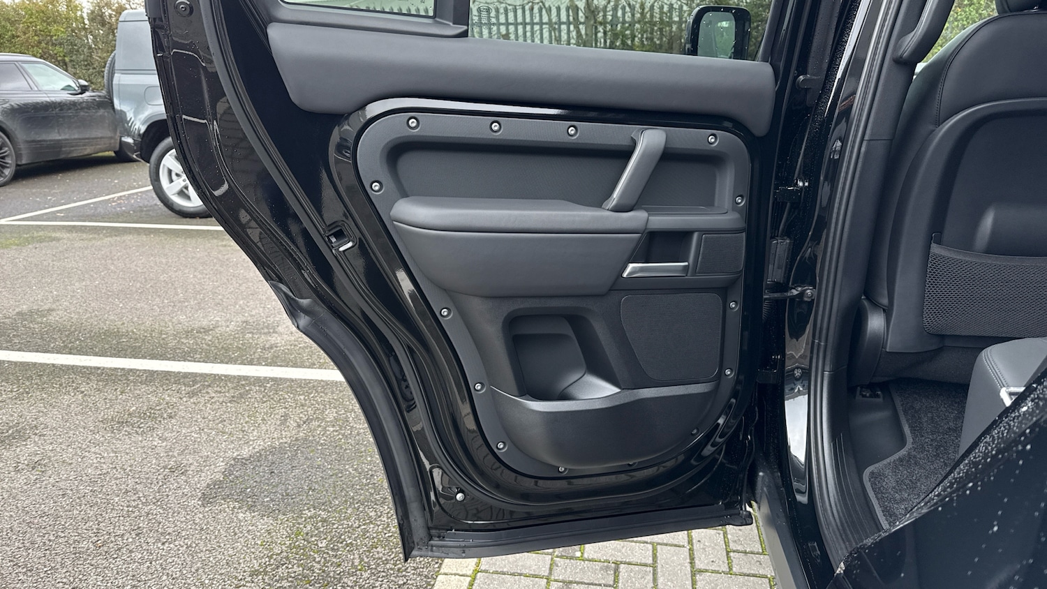 Used Land Rover Defender 2025 for sale - 76956993: Photo 40