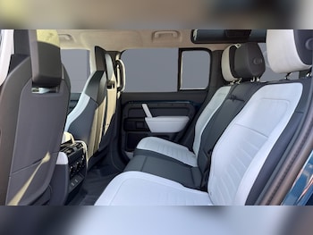 Used Land Rover Defender 2025 for sale - 79195729: Photo