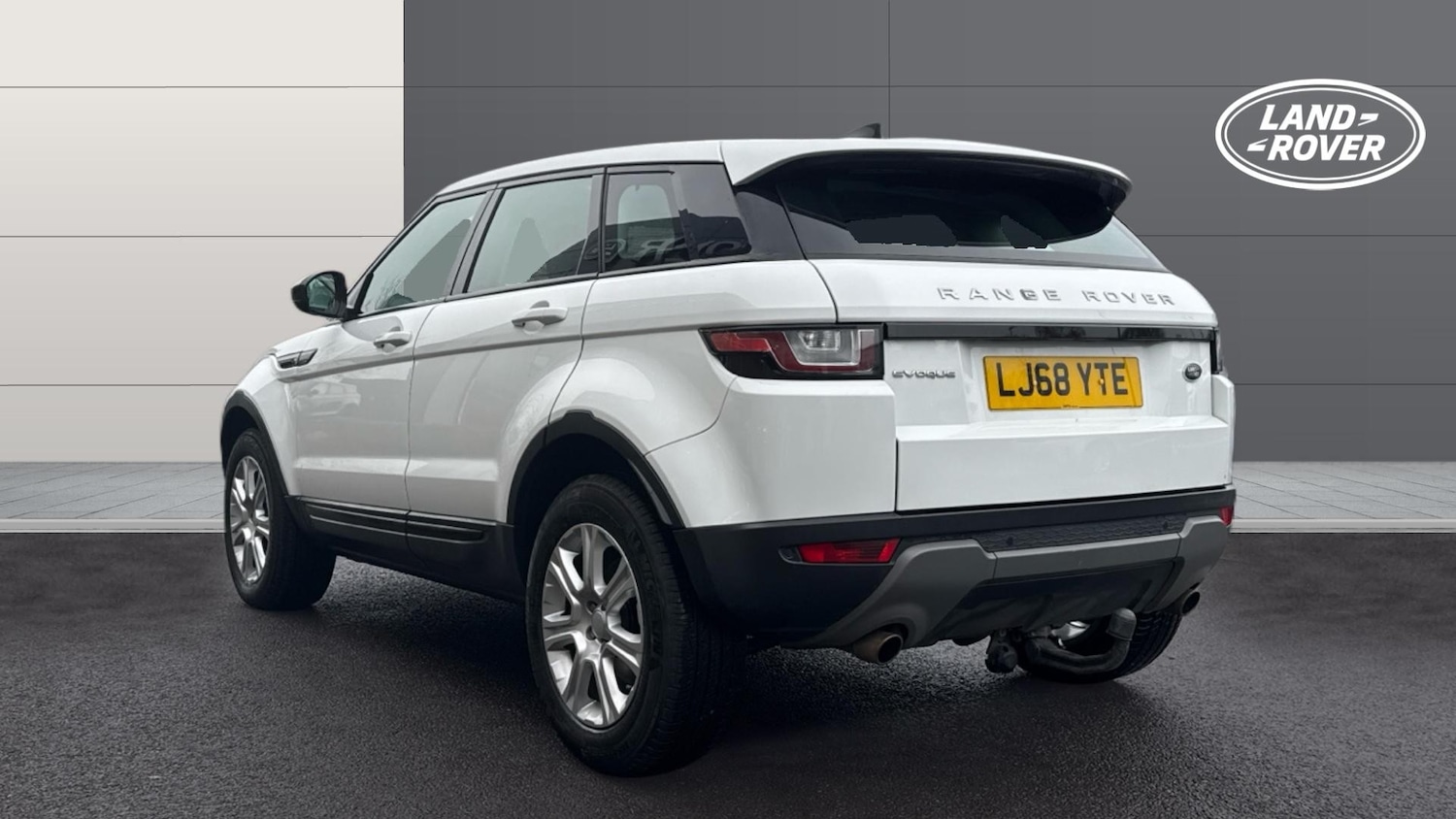 Used Land Rover Range Rover Evoque 2018 for sale - 77195655: Photo 2