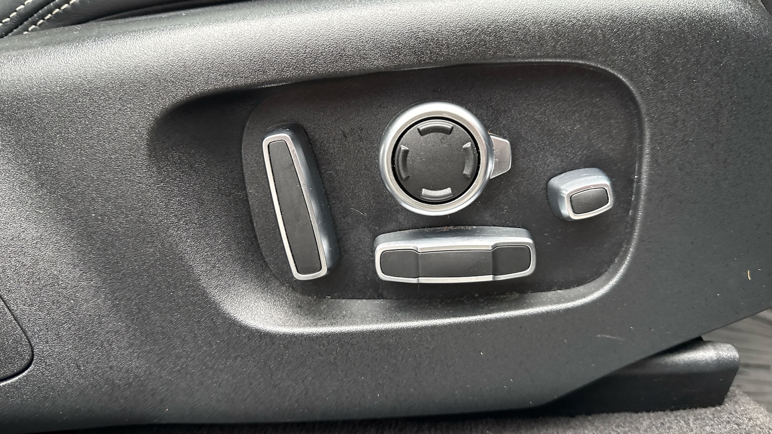 Used Land Rover Range Rover Velar 2021 for sale - 78067402: Photo 30