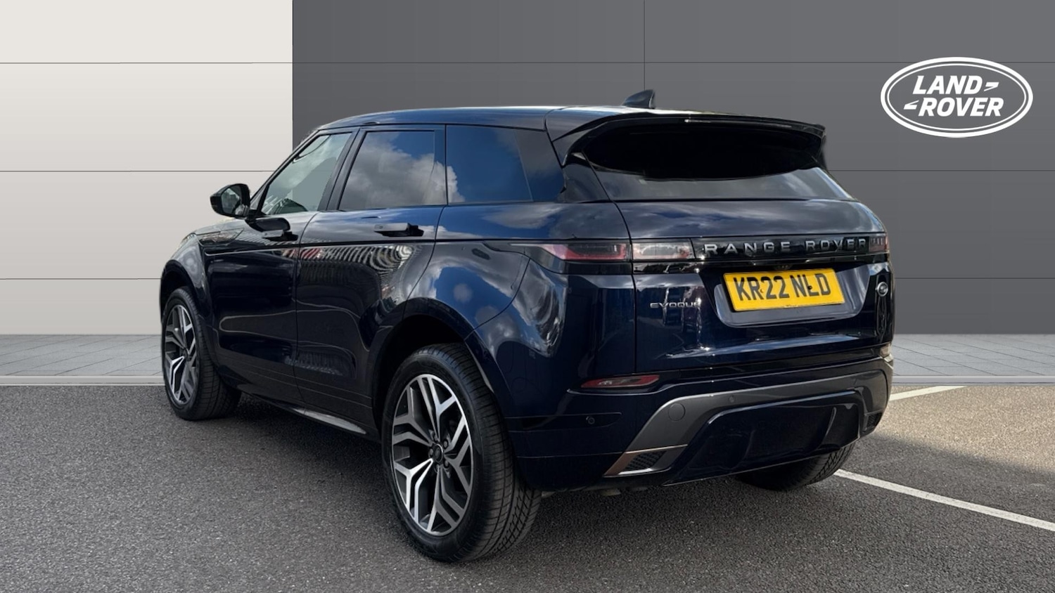 Used Land Rover Range Rover Evoque 2022 for sale - 77871968: Photo 2