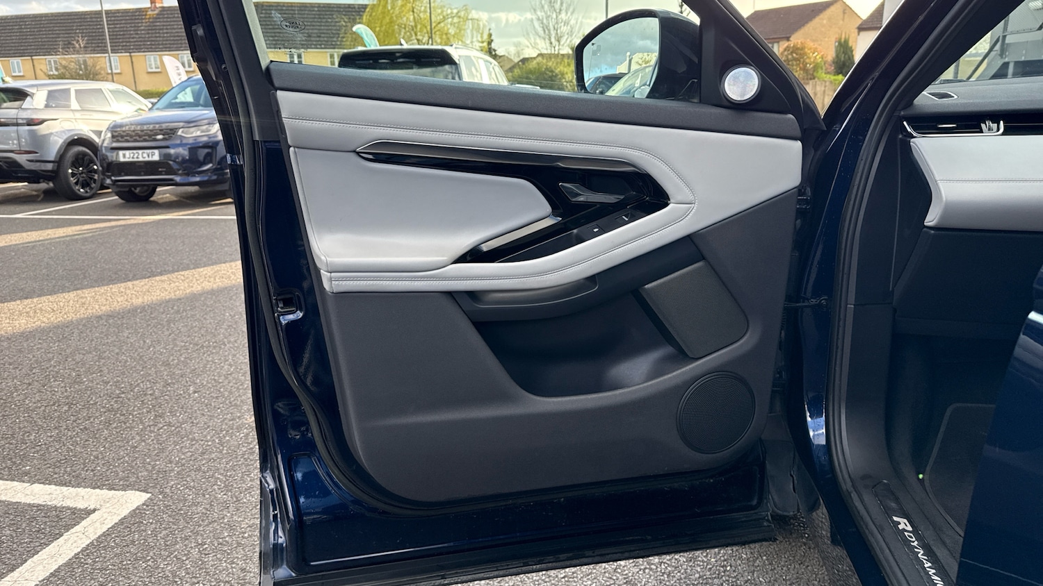 Used Land Rover Range Rover Evoque 2022 for sale - 77871968: Photo 40