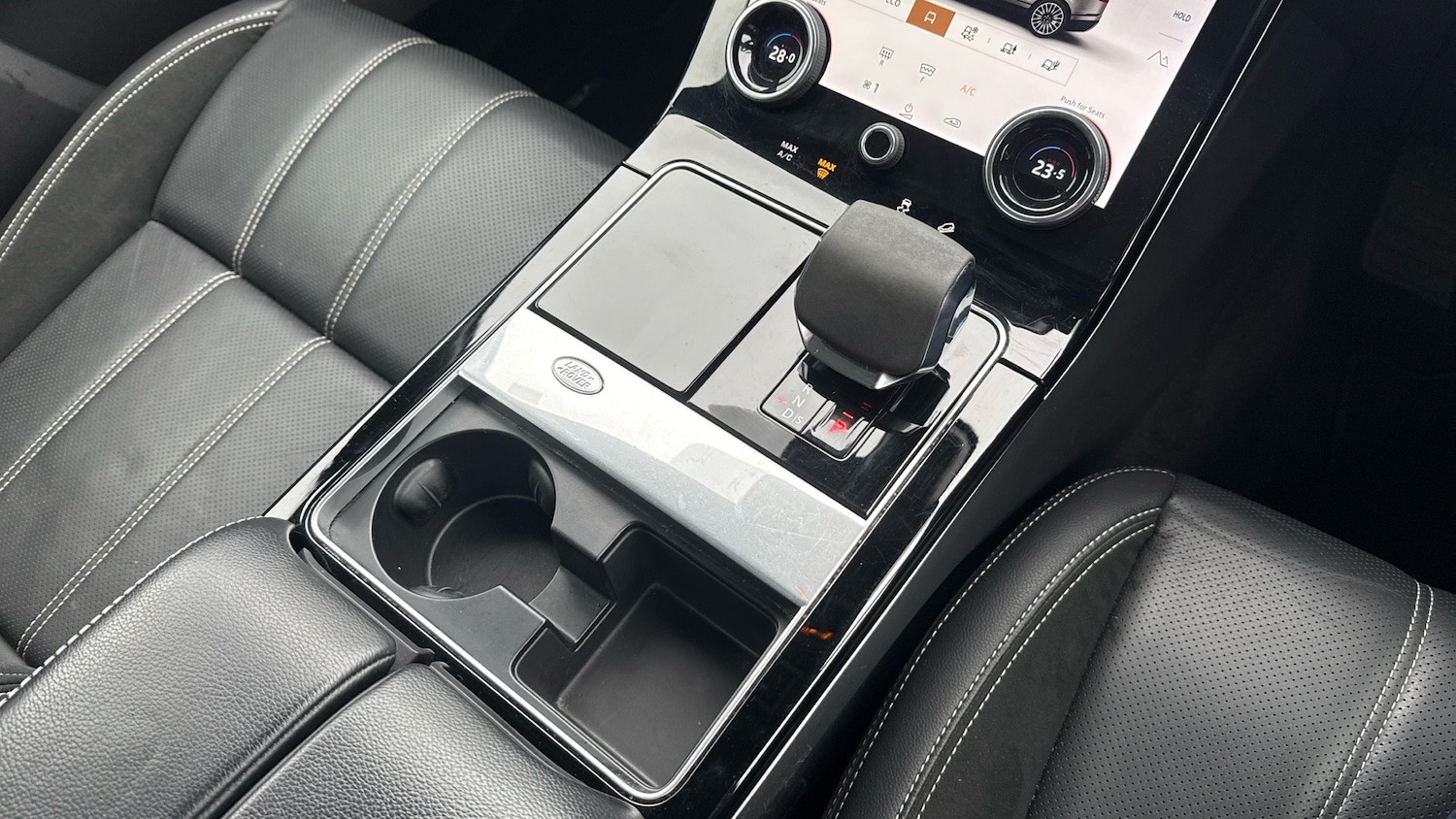 Used Land Rover Range Rover Velar 2021 for sale - 76681574: Photo 13