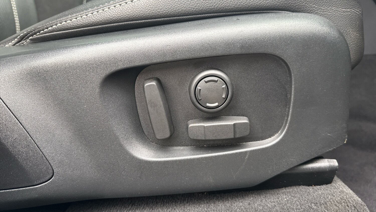 Used Land Rover Range Rover Velar 2021 for sale - 76681574: Photo 31