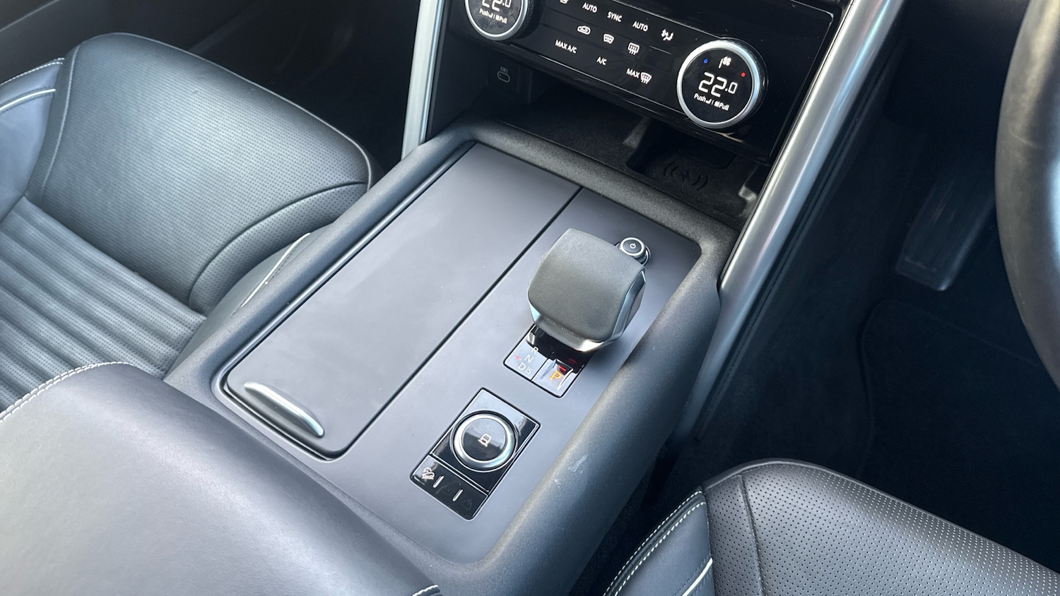 Used Land Rover Discovery 2023 for sale - 77350298: Photo 13